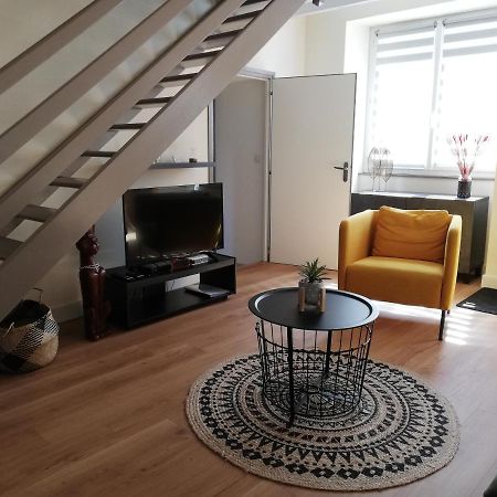 Hotel Les Pénates à Saint-Laurent-sur-Sèvre Extérieur photo