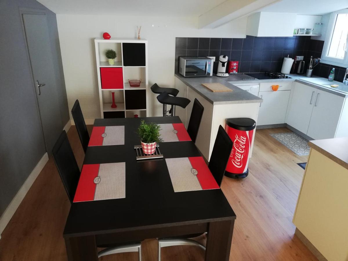 Hotel Les Pénates à Saint-Laurent-sur-Sèvre Extérieur photo