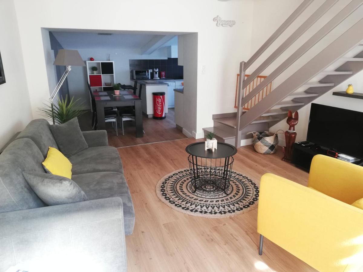 Hotel Les Pénates à Saint-Laurent-sur-Sèvre Extérieur photo