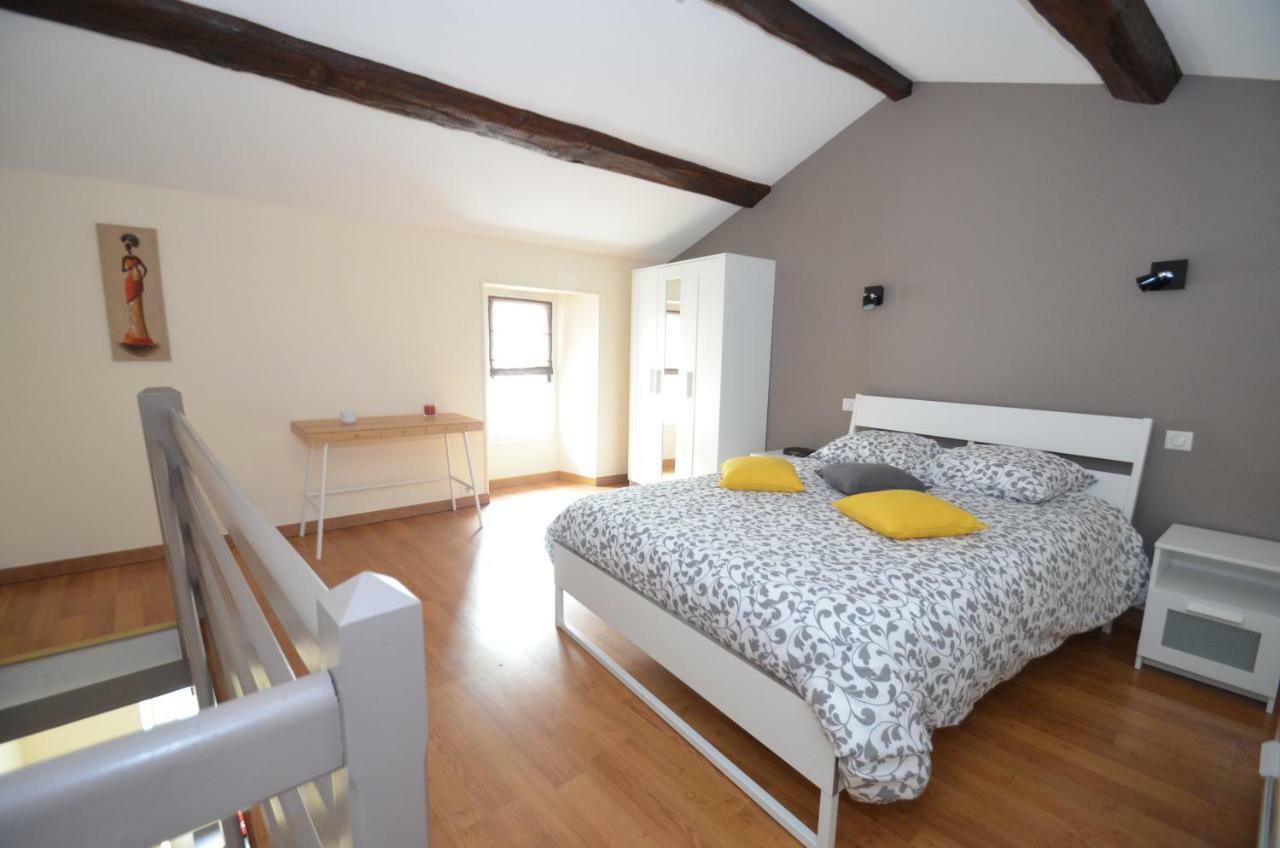 Hotel Les Pénates à Saint-Laurent-sur-Sèvre Extérieur photo